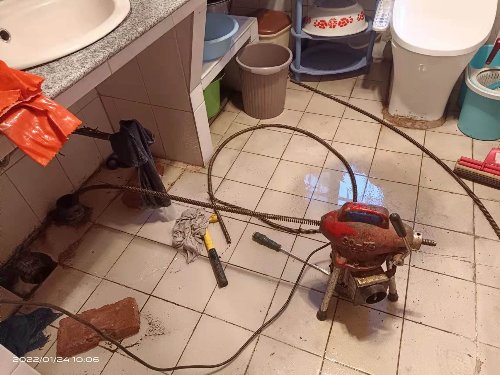 郊区疏通厨房下水道，地漏疏通