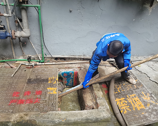 郊区清掏化粪池